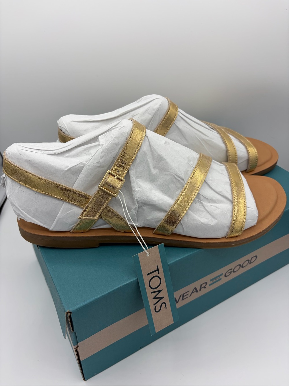 Toms Metallic Gold Leather Kira Sandal - Picture 8 of 8